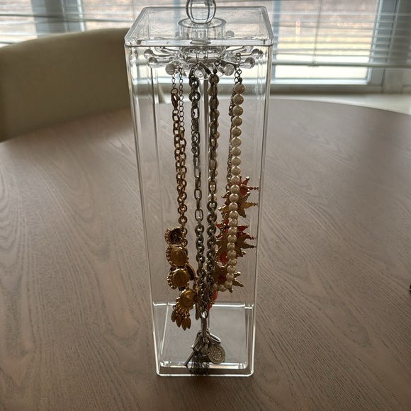 Pre-loved Necklace Storage Rack - Picture 4 of 4